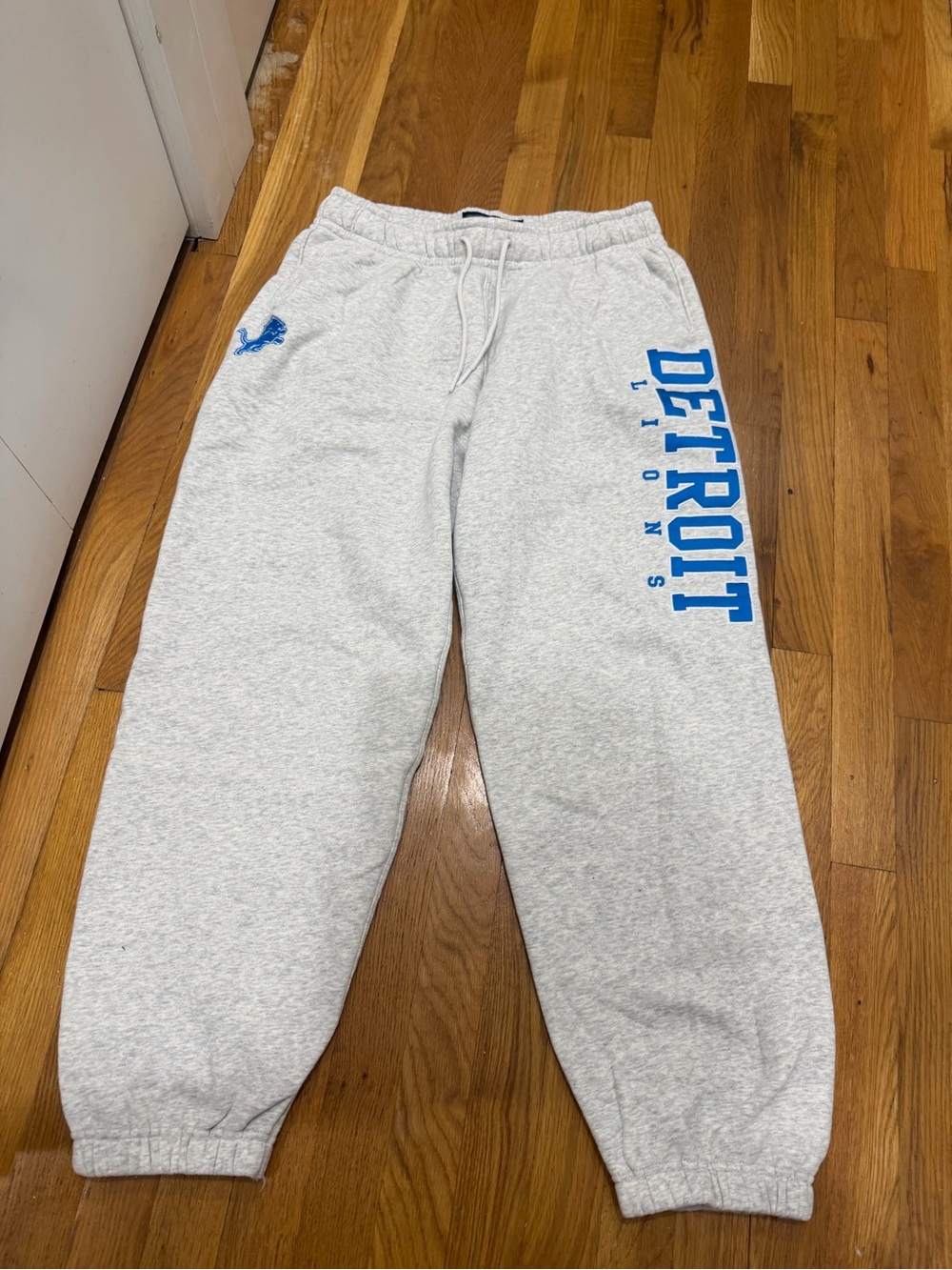Abercrombie & Fitch Detroit Lions Gray Sweatpants with Blue Logo